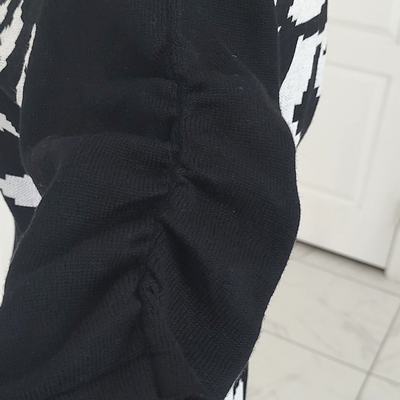 New Soft Wool Blend Sweater Dress Victor Glemaud Short Sleeve Abstract Print M - Picture 6 of 14